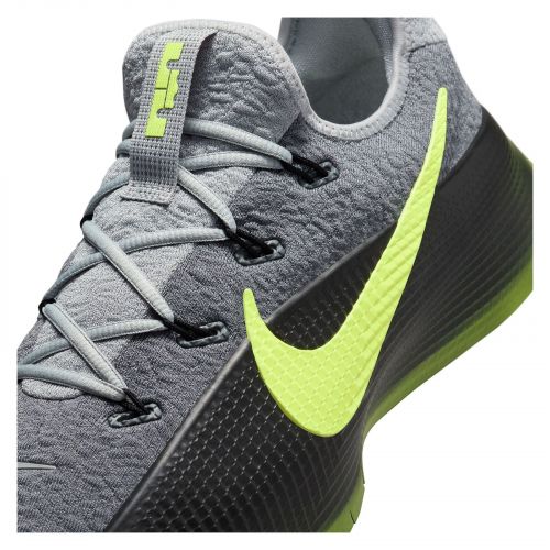 Buty treningowe męskie Nike LeBron TR 1 FJ6151